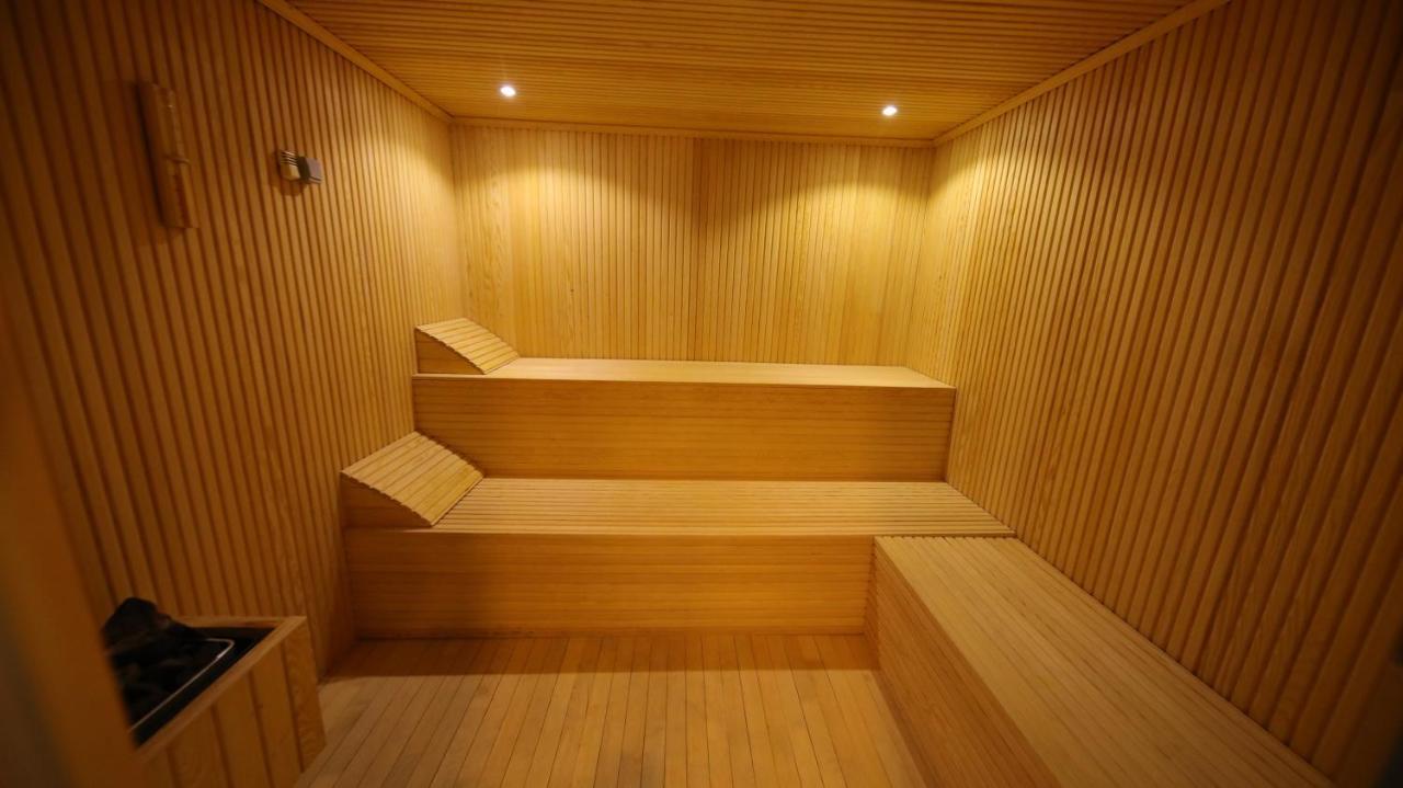 Reform Hotel Van Bagian luar foto