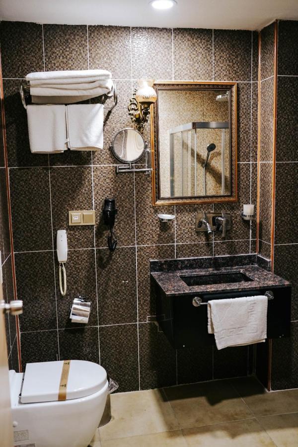 Reform Hotel Van Bagian luar foto