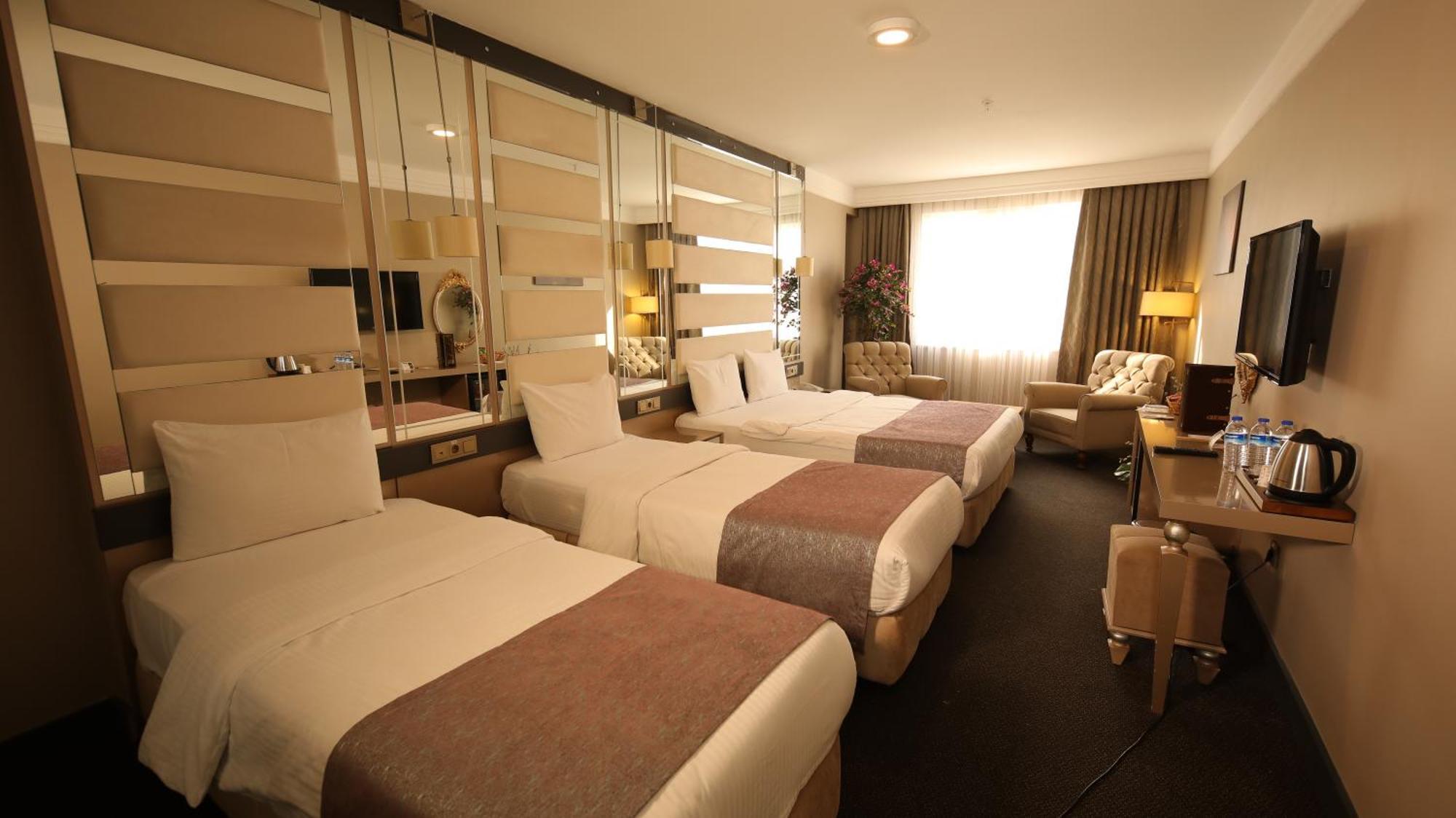 Reform Hotel Van Bagian luar foto
