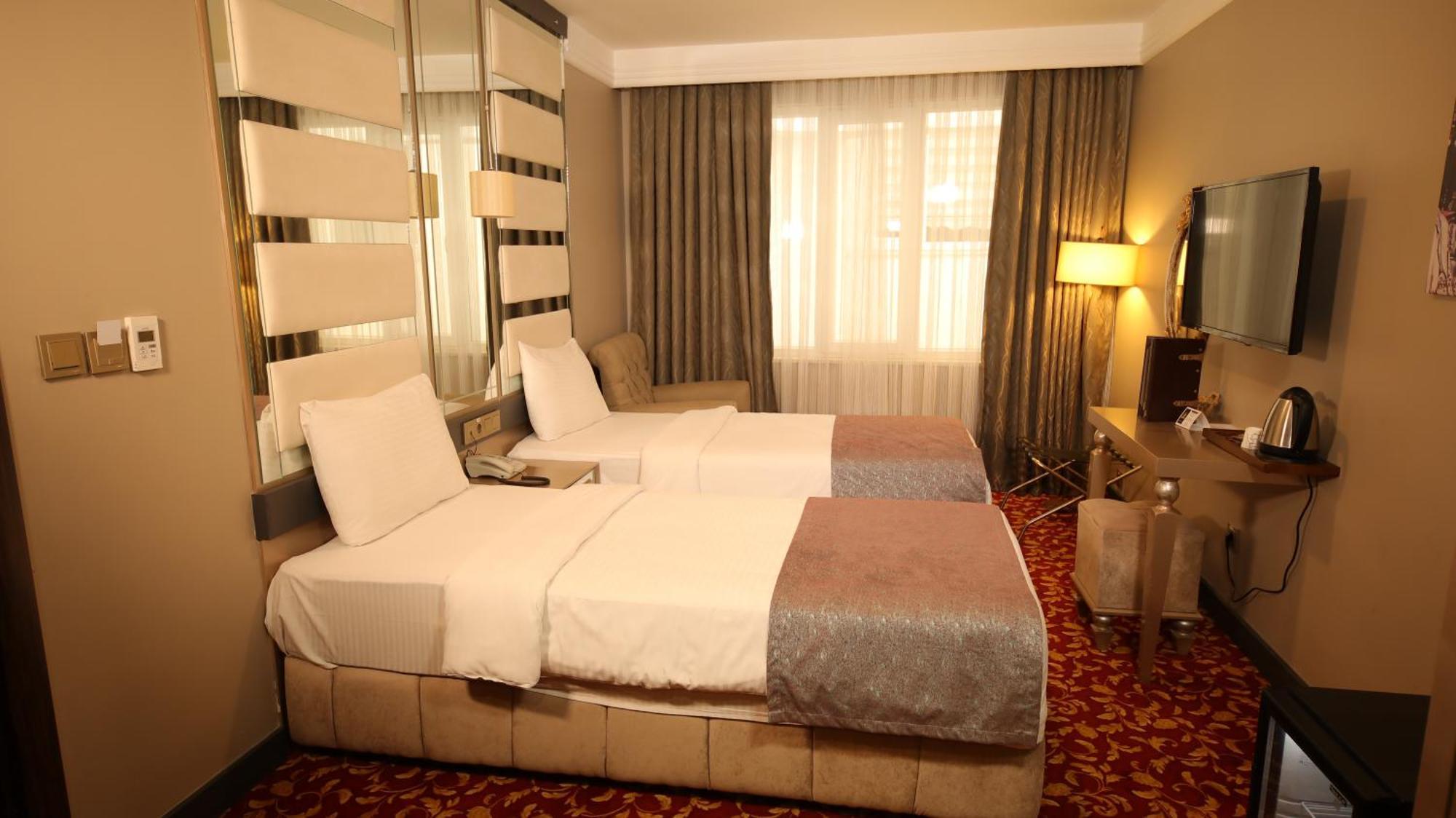 Reform Hotel Van Bagian luar foto
